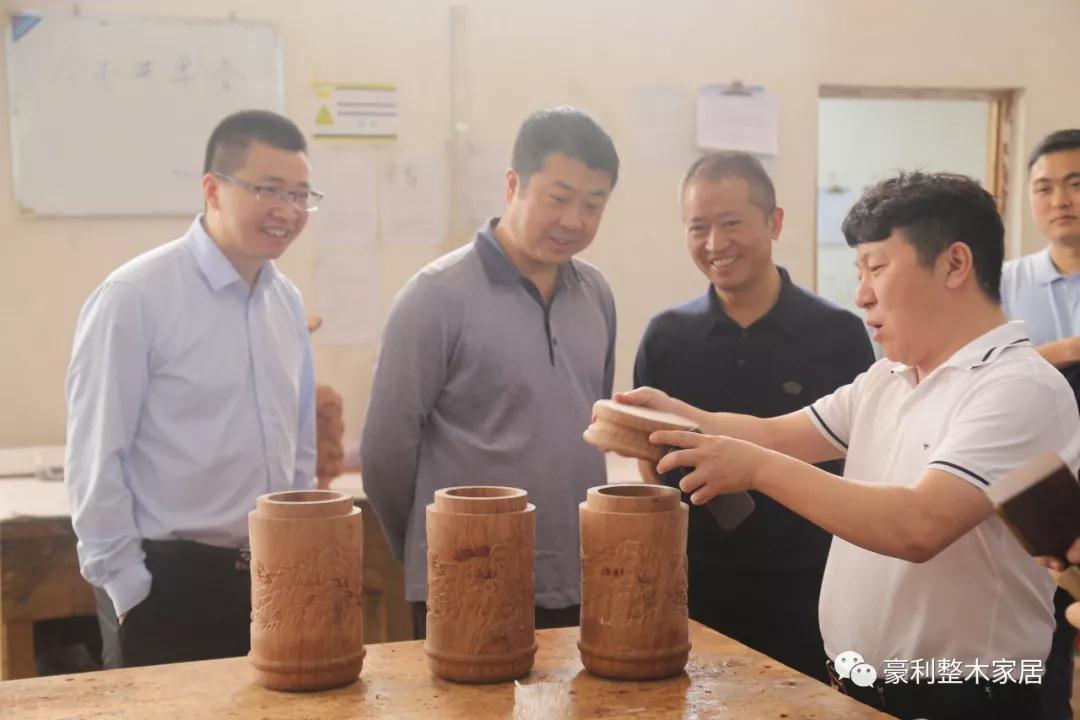 【豪利资讯】重庆璧山区主要领导莅临豪利集团深圳总部参观考察！(图2)